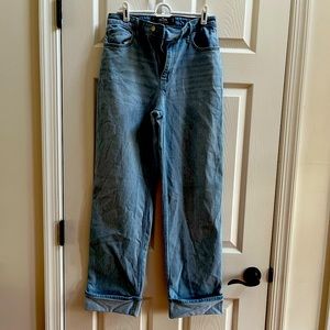 Hollister jeans. Girls size 7. Cuffed. Excellent condition, worn minimally.